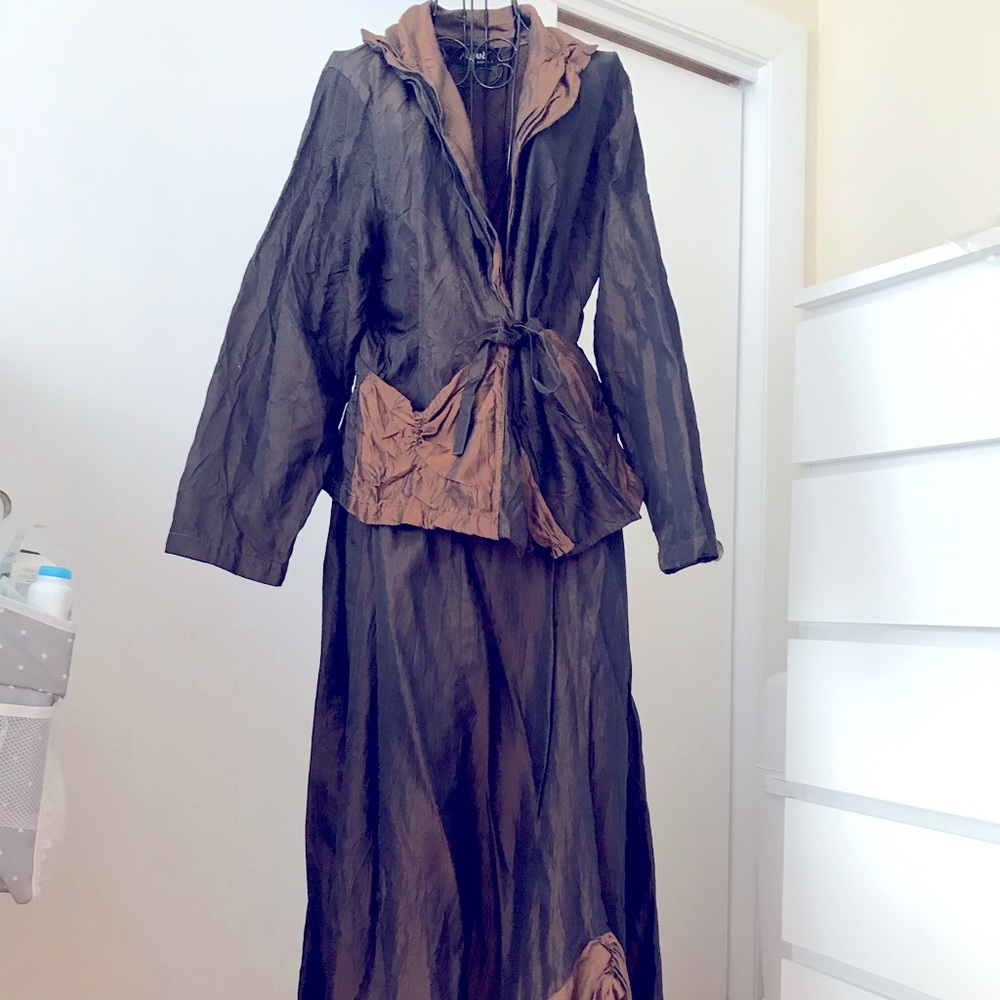 NWOT Italian Jacket and skirt set